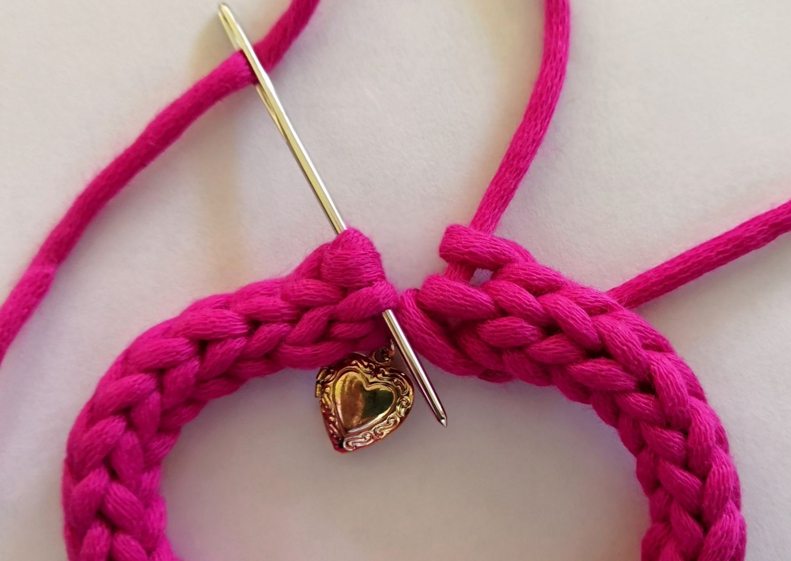 Blog-Inhaltsbild für 'Kordel häkeln - kostenlose Häkelanleitung'